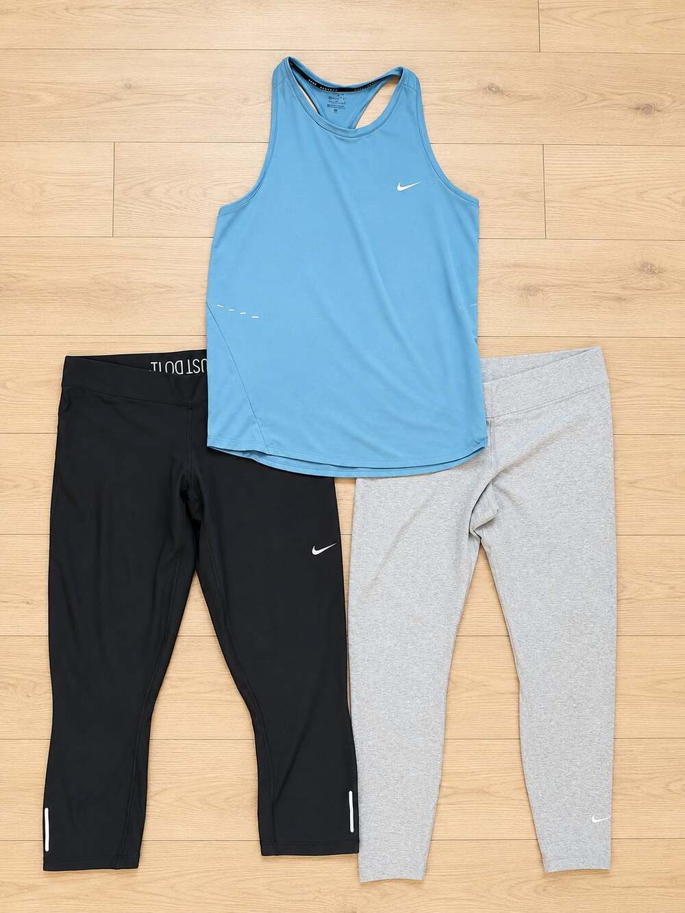 Nike Women's 3-Piece Athletic Set: Dri-FIT tank and Leggings,  Sz Large
